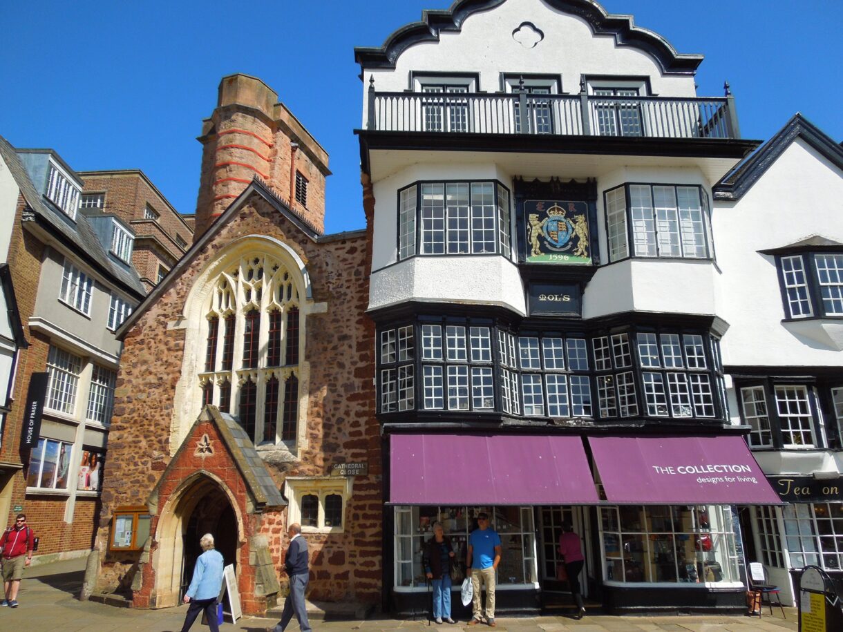 exeter-730909_1920